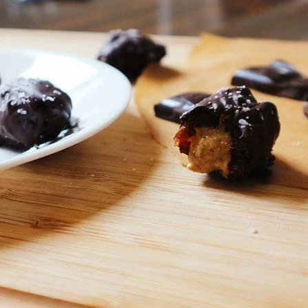 Hot Dates Kitchen: Hot Dates