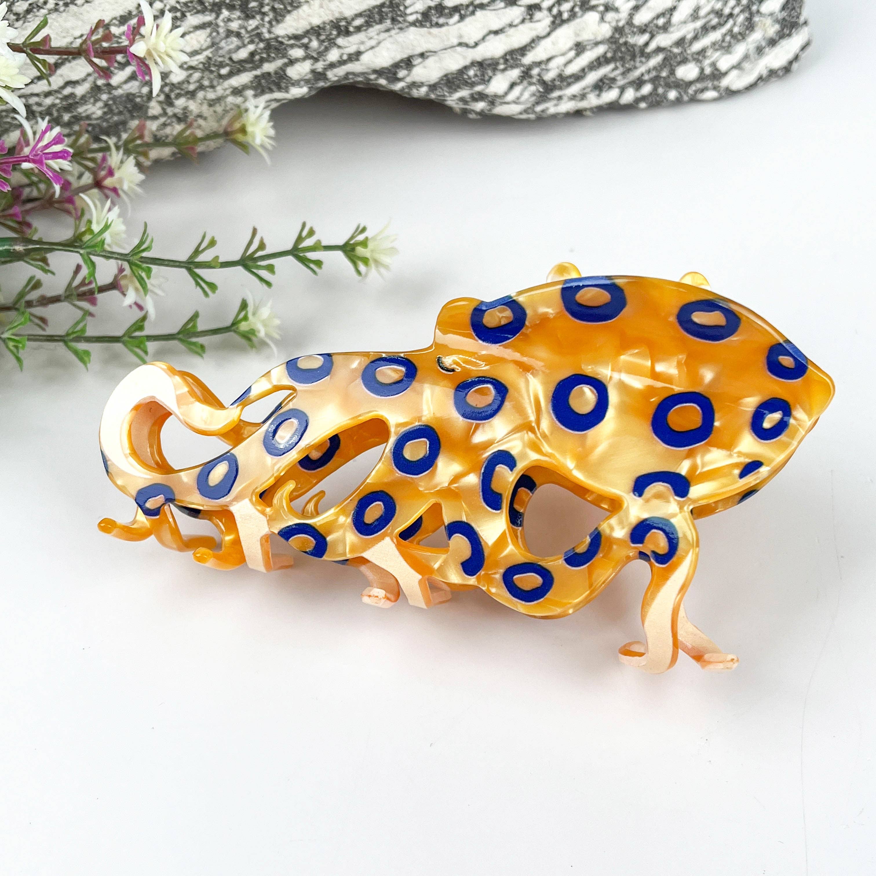 mildstyles: Blue ring octopus Claw Clip - Image 2