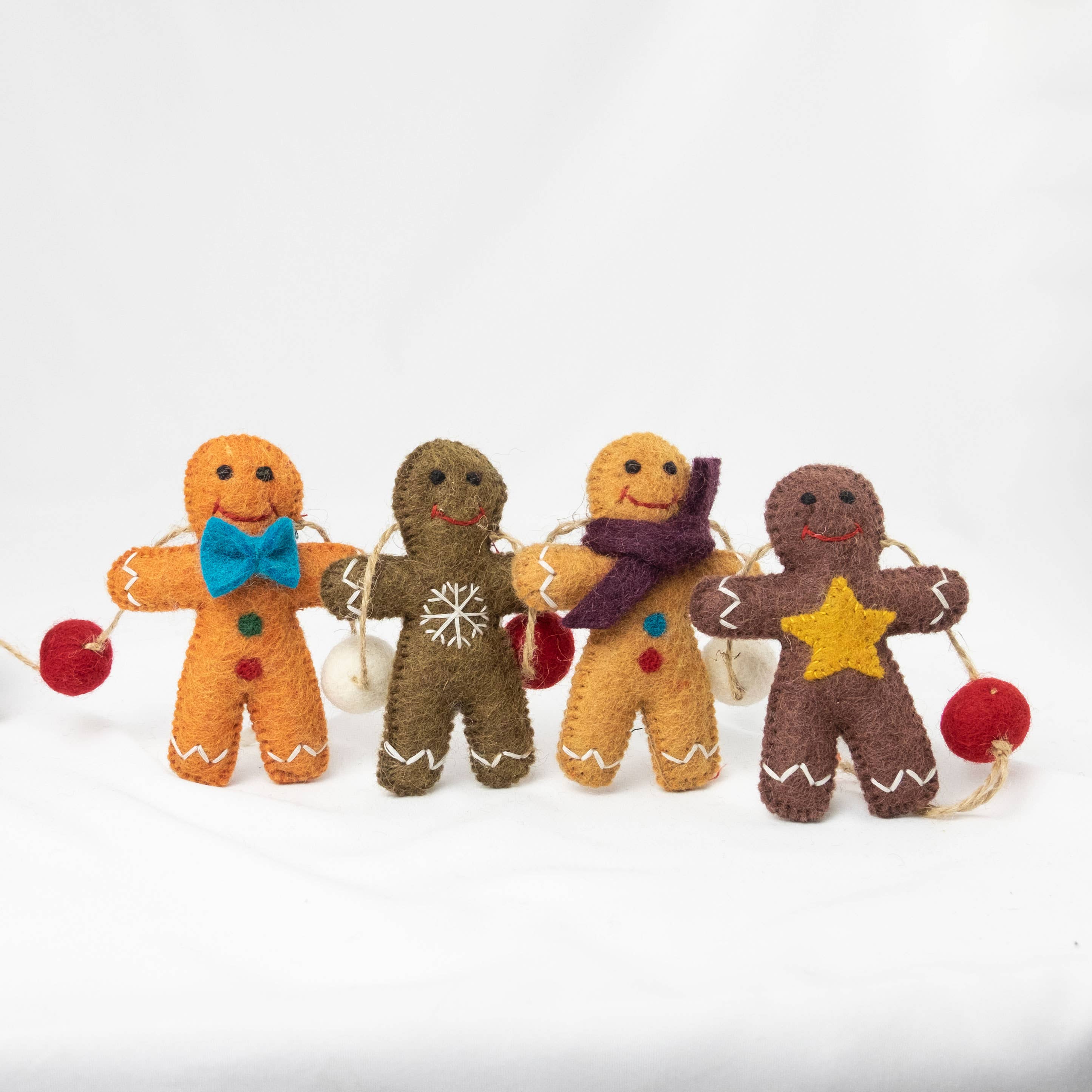 The Winding Road: Christmas Decor Felt Gingerbread Man Garland - Image 2